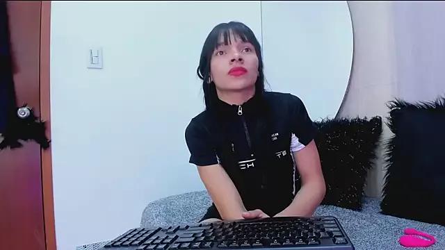 Girls: try live performances with matured performers, from dancing to quirks, in a variety of beautiful sex cams.