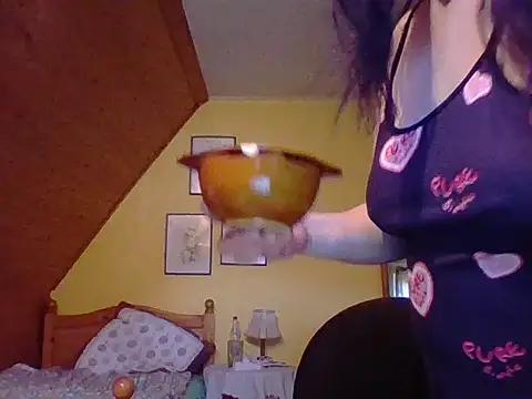 Girls: try live performances with matured performers, from dancing to quirks, in a variety of beautiful sex cams.