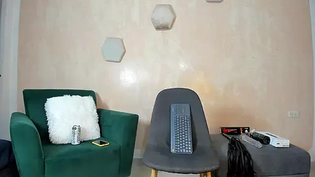 _taylor_black from StripChat is Freechat