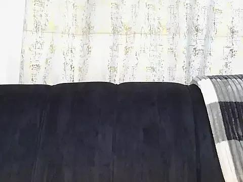 _Yenna from StripChat is Freechat