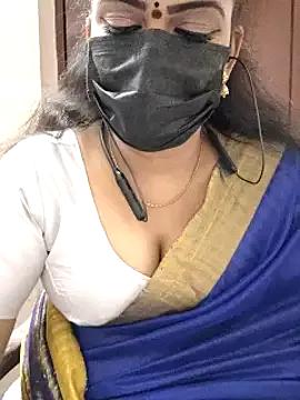 Aadhini99 from StripChat