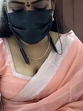 Aadhini99 from StripChat