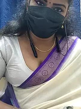 Aadhini99 from StripChat