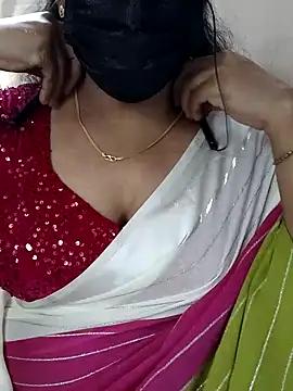 Aadhini99 from StripChat