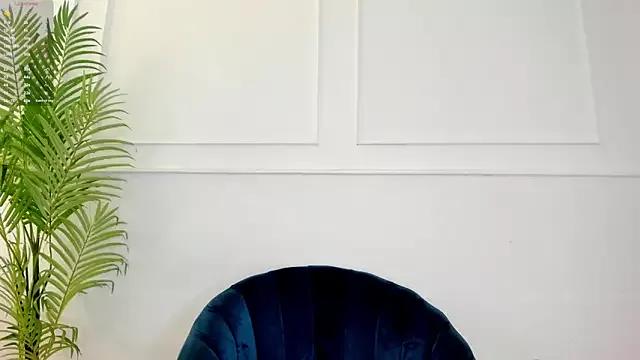 Abril_Storm from StripChat is Freechat