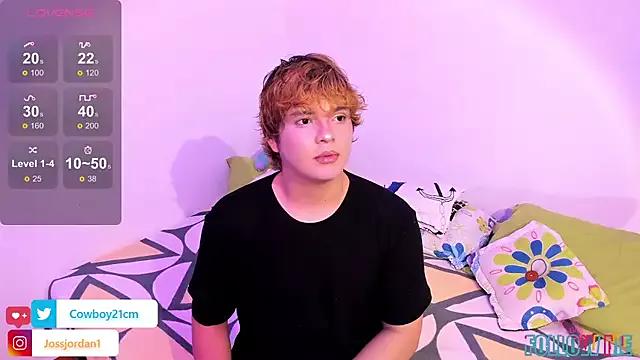 adam_angelssss from StripChat