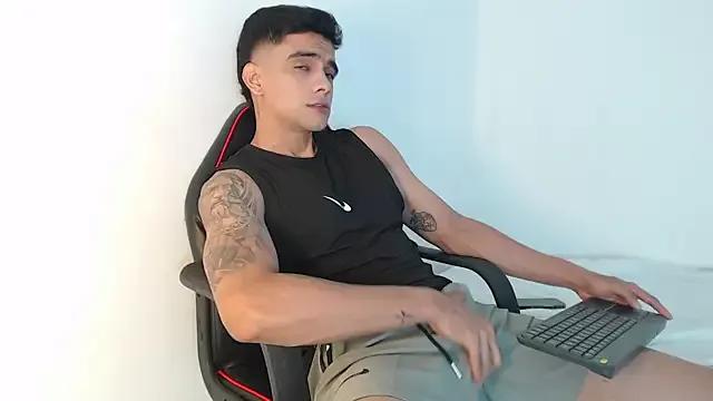 adam_levis17 from StripChat