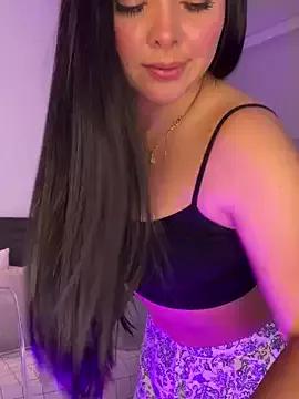 Adriana_soy from StripChat is Freechat