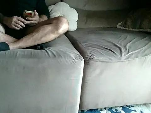 AdrianoPuto from StripChat is Freechat