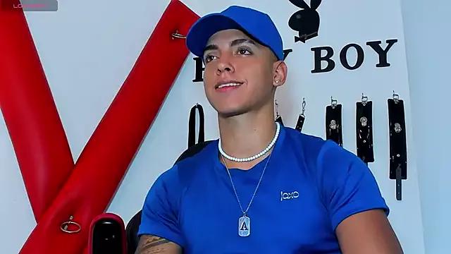 AdriianLopez from StripChat is Freechat