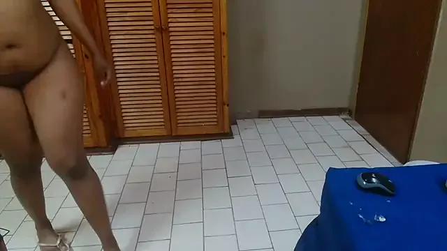 AfricanPopi from StripChat is Freechat