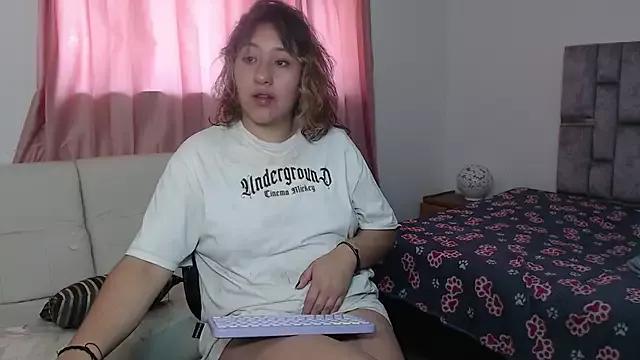 Aiimee_hills from StripChat