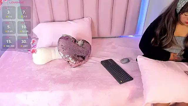 Girls: try live performances with matured performers, from dancing to quirks, in a variety of beautiful sex cams.