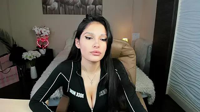 Girls: try live performances with matured performers, from dancing to quirks, in a variety of beautiful sex cams.
