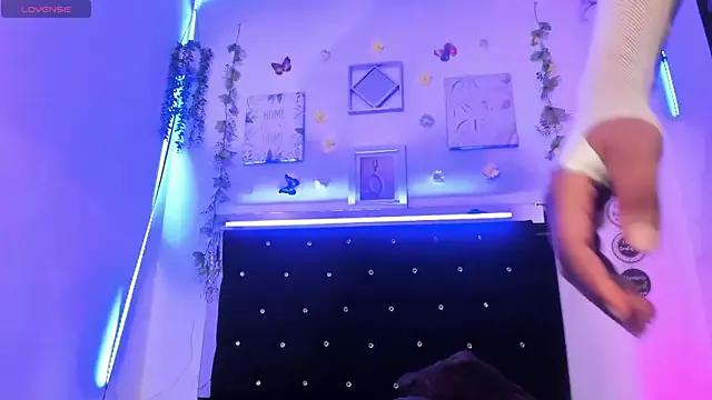 AkariRosetti from StripChat