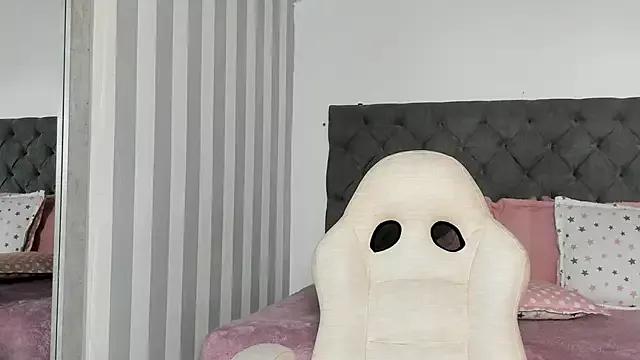 Alahia_Am from StripChat