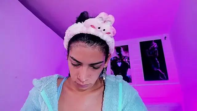 Alahia_Rodriguez from StripChat