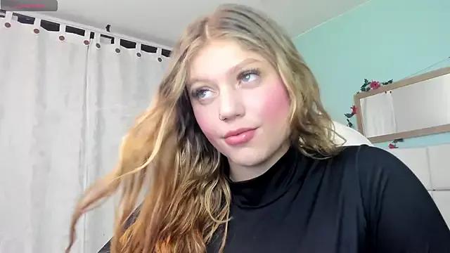 alaia_greyy from StripChat