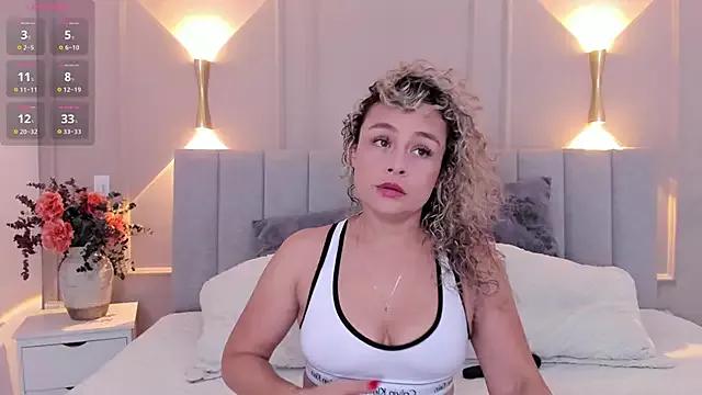 Alana__Milf from StripChat