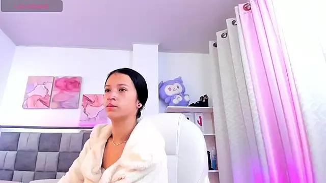 Alanacollins_ from StripChat is Freechat