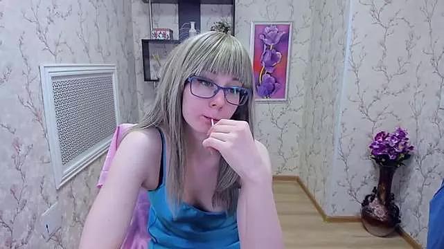 AlanaDreamy from StripChat