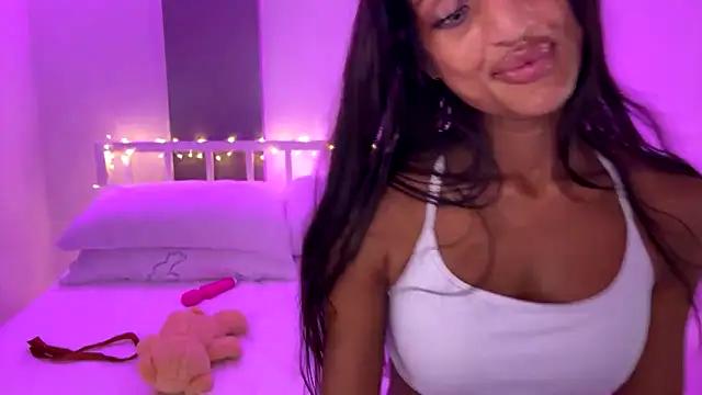 alanaexplicit69 from StripChat