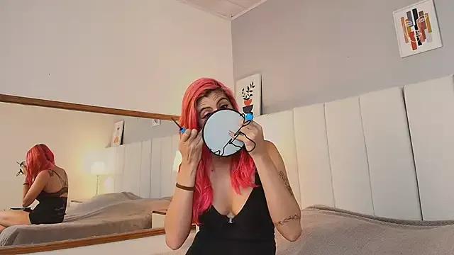Alanagrecco from StripChat is Freechat