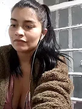AlanaHotxx from StripChat
