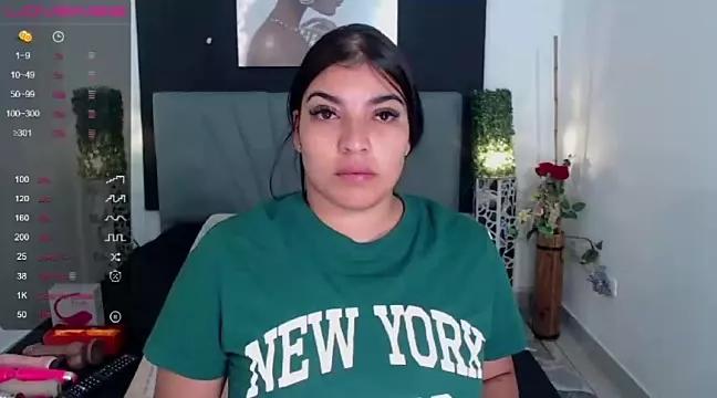 alanna_taylor from StripChat