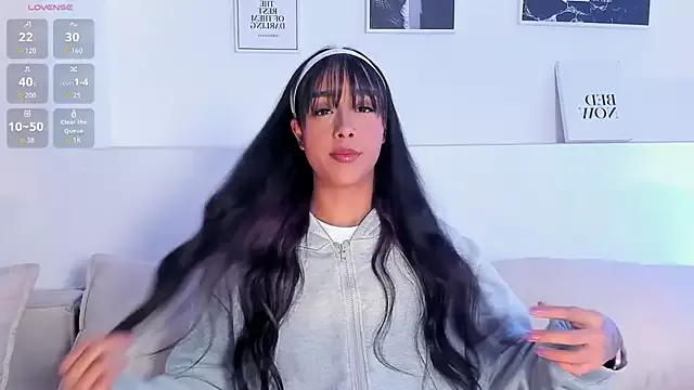 Aleja_ruizz from StripChat is Freechat