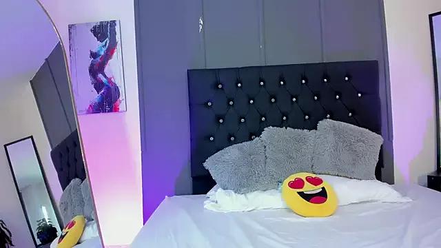 Girls: try live performances with matured performers, from dancing to quirks, in a variety of beautiful sex cams.