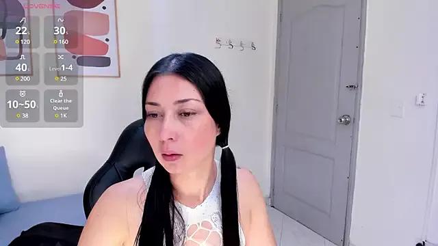 Alexia_milf_ from StripChat is Freechat