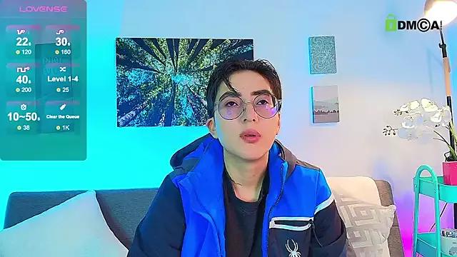 alexmiller_ofi from StripChat is Freechat