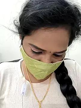 Aliana26 from StripChat