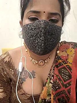 Aliana26 from StripChat