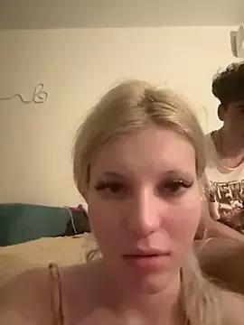 Alice18James from StripChat is Freechat