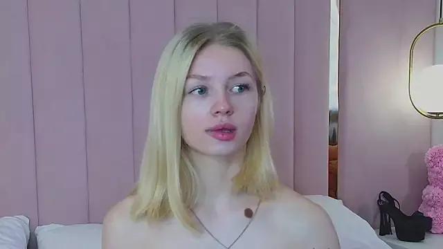 alice_woond from StripChat is Freechat