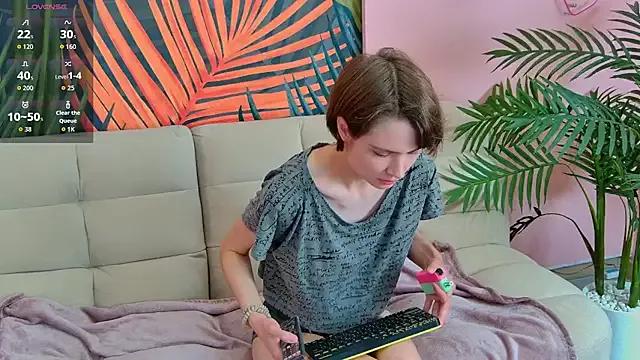AliceJaye from StripChat is Freechat