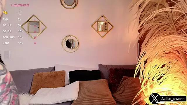 Girls: try live performances with matured performers, from dancing to quirks, in a variety of beautiful sex cams.