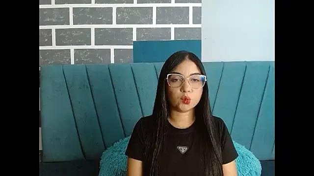 AliceSmiith_ from StripChat is Freechat
