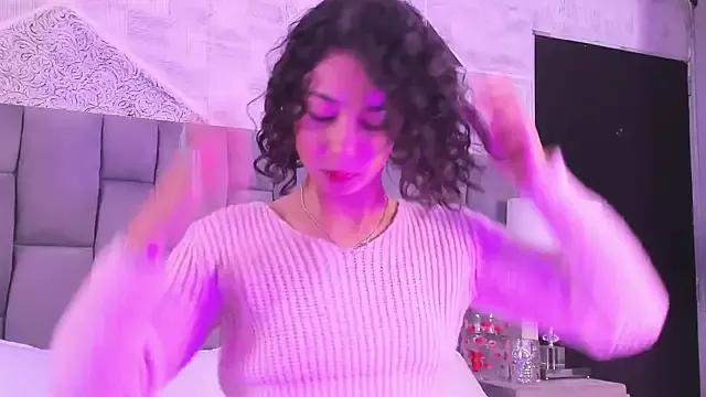 AliceStevens_ from StripChat is Freechat