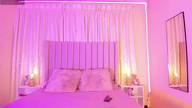 Girls: try live performances with matured performers, from dancing to quirks, in a variety of beautiful sex cams.