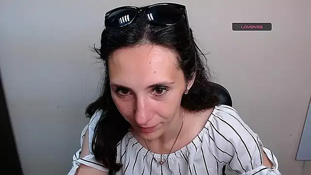 AlissaJersi from StripChat is Freechat