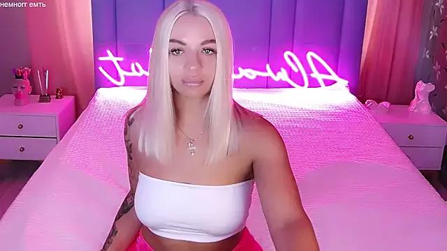 AllwaysHotJ from StripChat