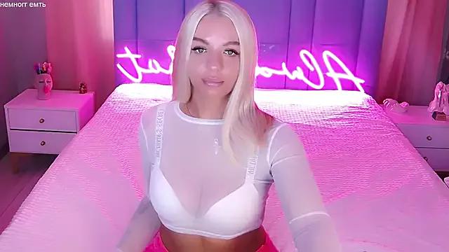 AllwaysHotJ from StripChat