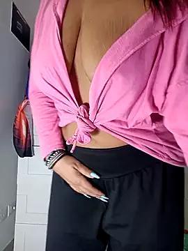 allyson22andy from StripChat