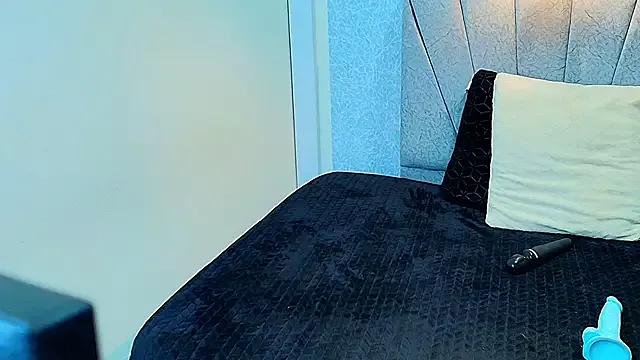 Aly_Smith_ from StripChat is Freechat