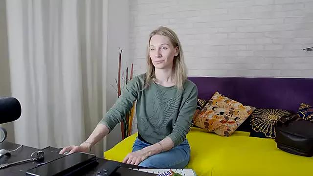 AmaliaMao from StripChat
