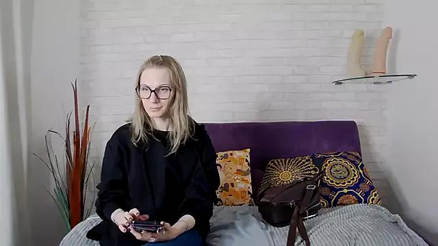 AmaliaMao from StripChat
