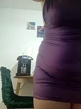 amanda-hornySeduction from StripChat